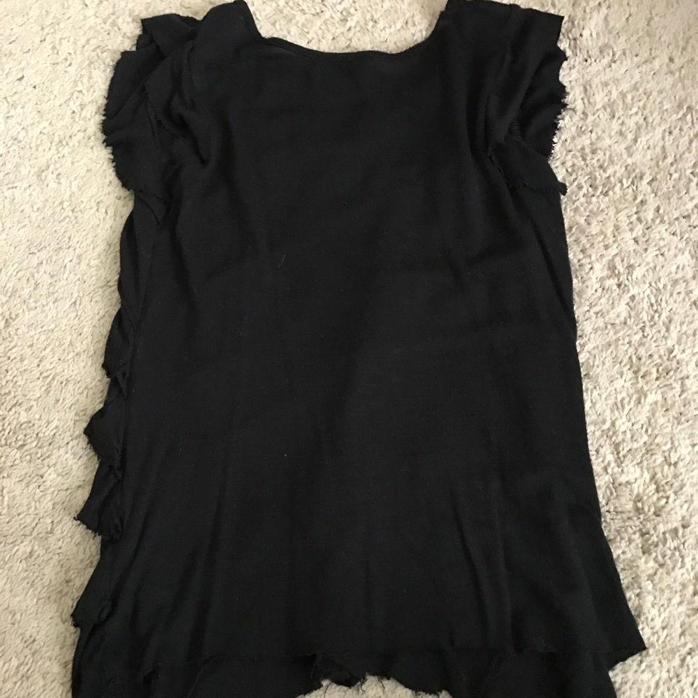 Cute Ruffled Tank! - Picture 2 of 2